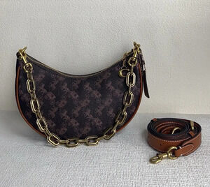 Coach Pea Bag
